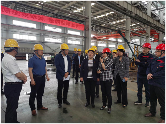 縣委書記路國云深入我廠 進(jìn)行實(shí)地參觀調(diào)研